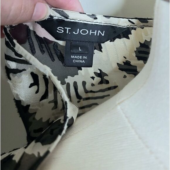 St. John | Silk Blend Teardrop Pendant Blouse - Picture 5 of 5